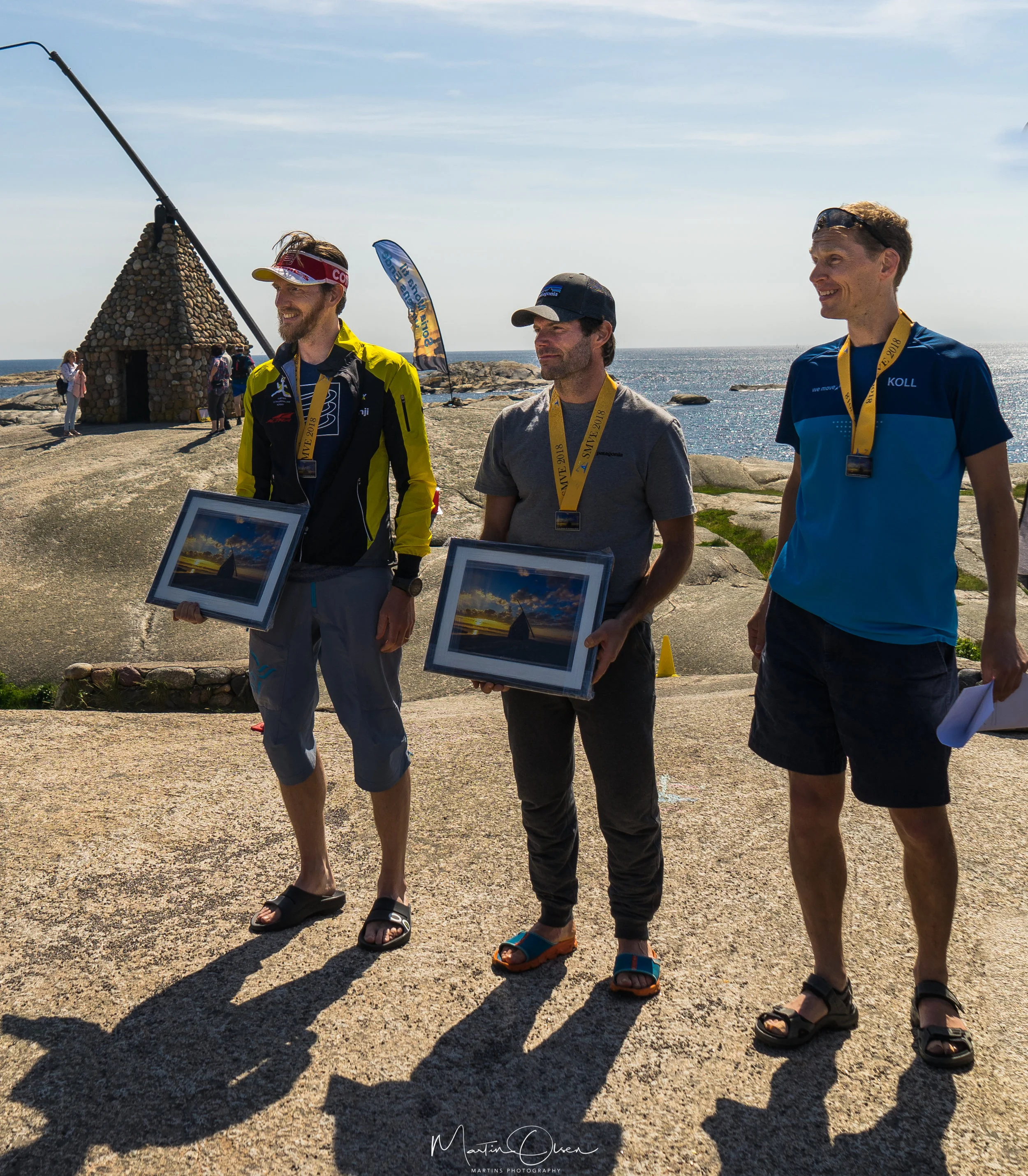 Foto: SMVE / Martins photography Soria Moria til Verdens Ende 100 miles 2018 - pallen 🏆 Fra venstre: Tom Stephan Jensen og Morten Oseberg - delt 2. plass 🥈🥈, Rolf Skotheim - 1. plass 🥇
