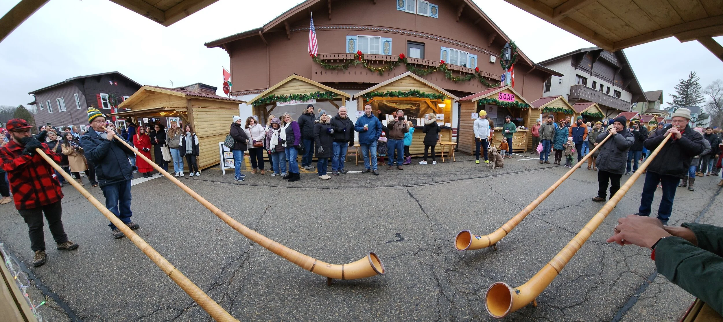 New Glarus Chamber of Commerce & Tourist Information