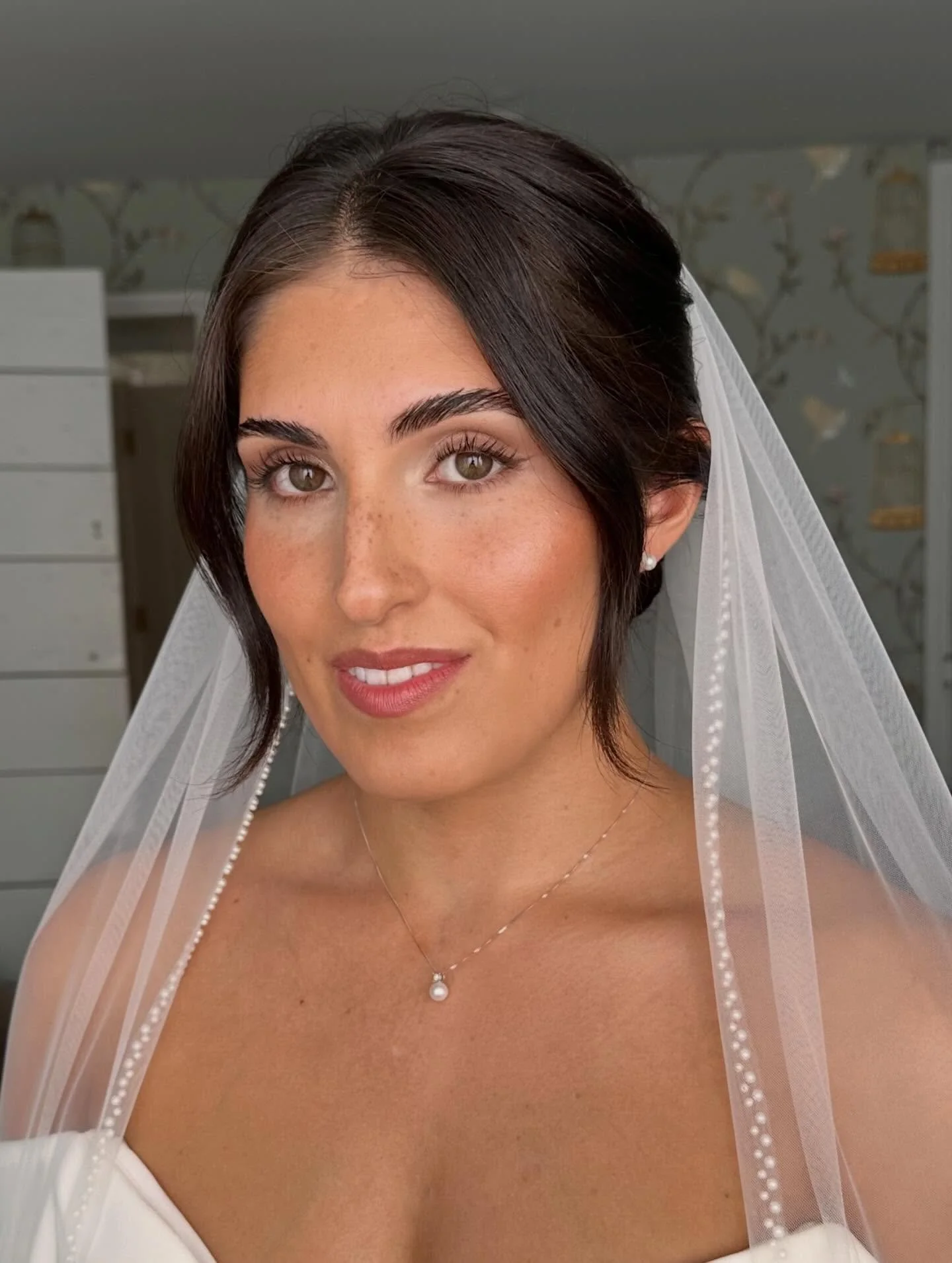The beautiful Chanel 🤍

📍 @combermereabbeyweddings 

Effortless, enhancing, timeless makeup ✨ 

bridal makeup manchester | bridal makeup north west | bridal makeup north wales | bridal makeup cheshire | wedding makeup manchester | wedding makeup no