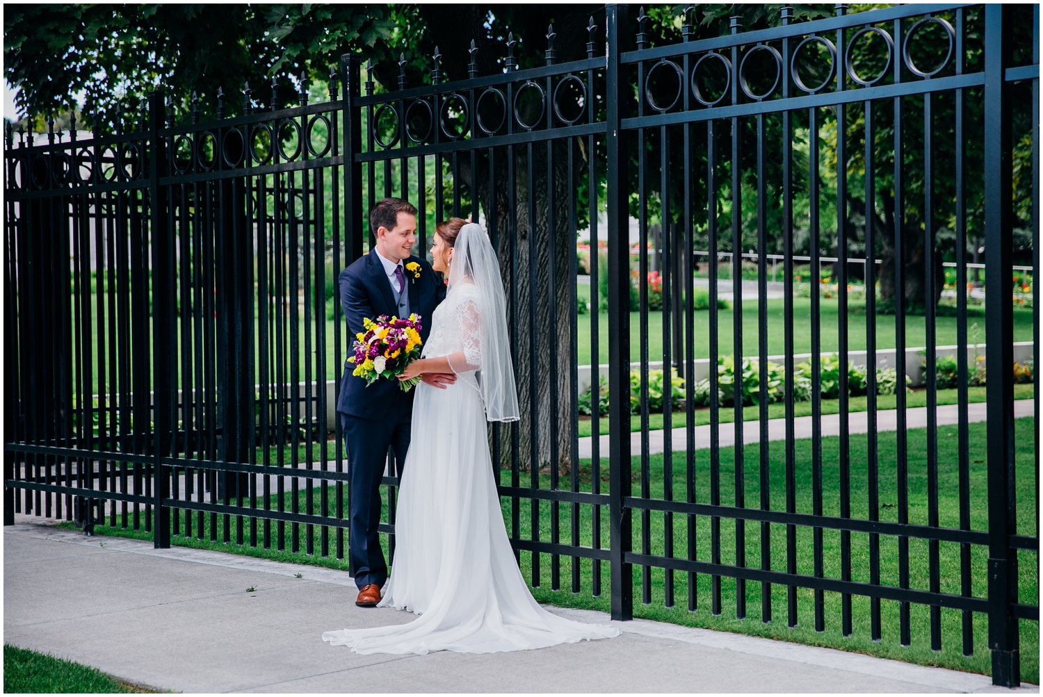 rexburg-wedding-photographer-idaho-falls-temple_1536.jpg