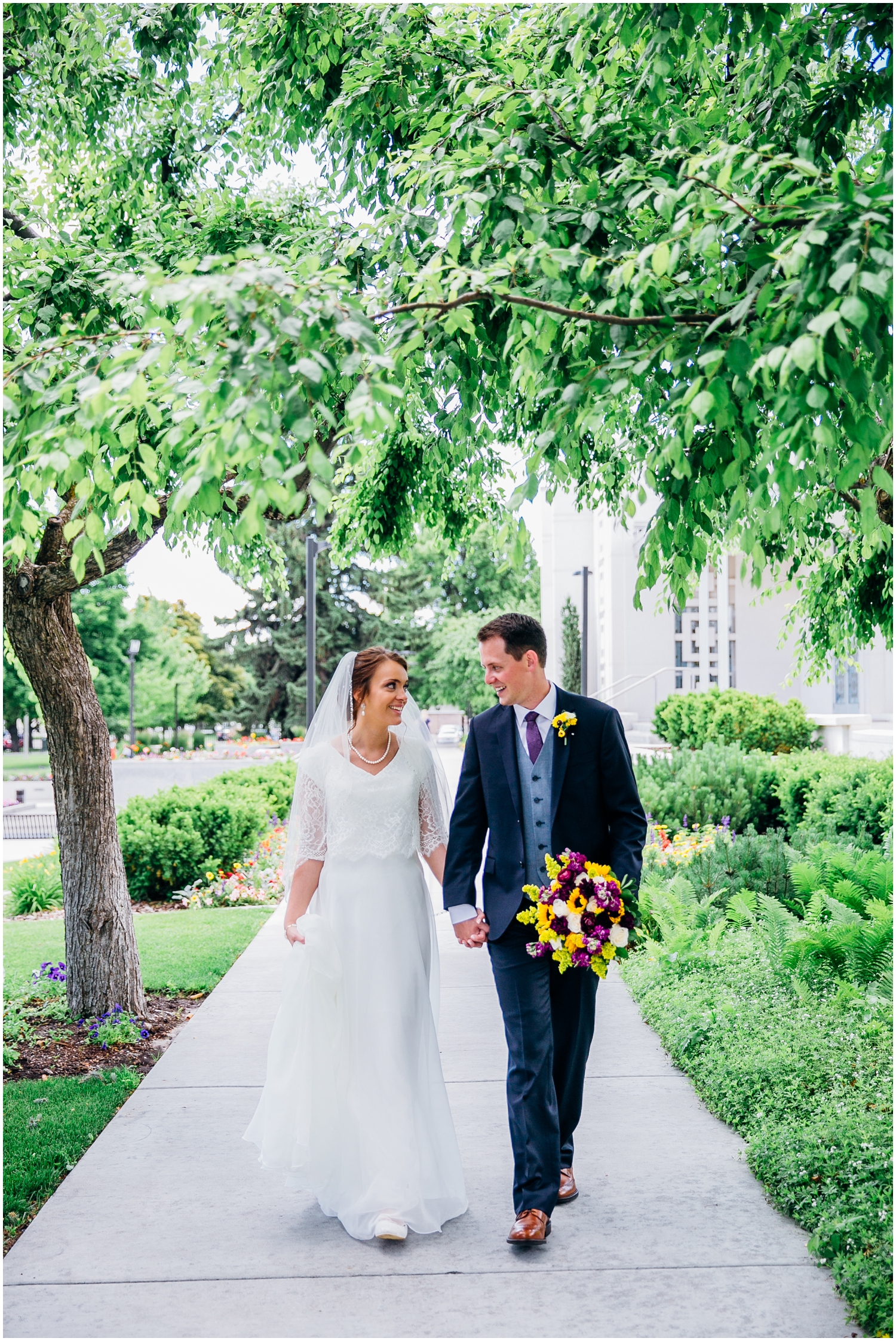 rexburg-wedding-photographer-idaho-falls-temple_1532.jpg