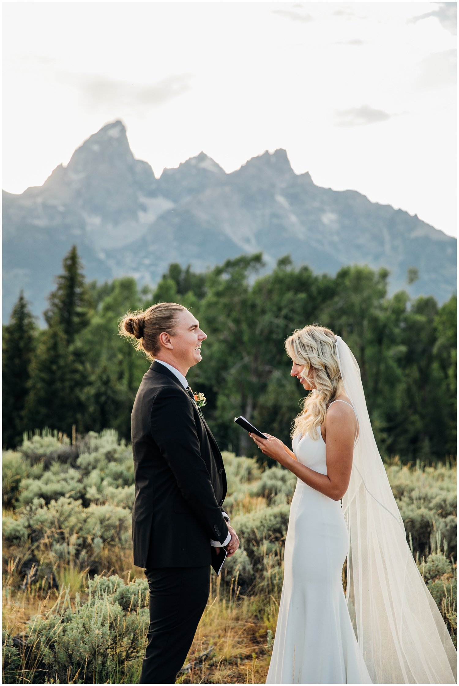 schwabacher-landing-elopement-vow-exchange-grand-tetons-wedding-photographer_0783.jpg