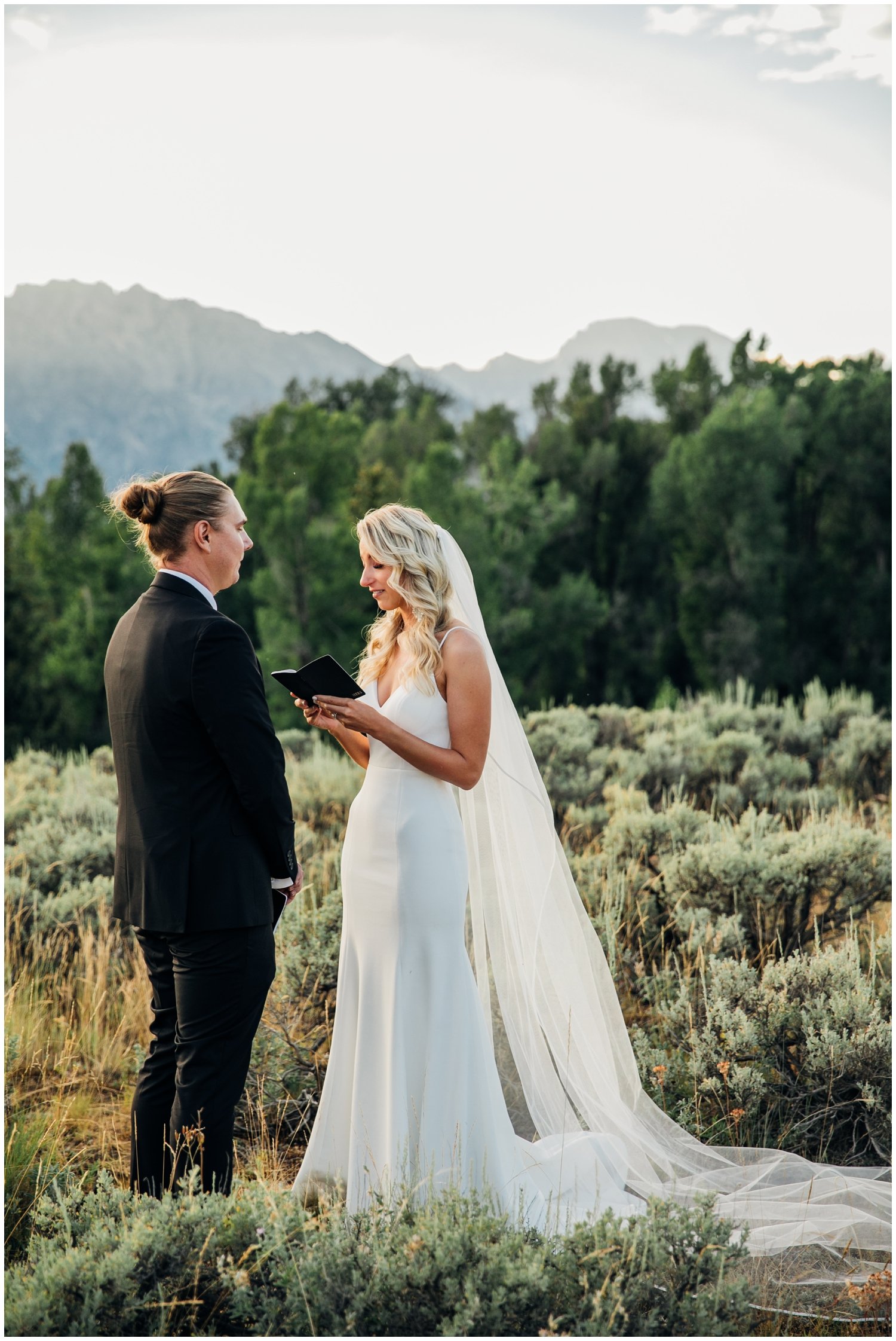 schwabacher-landing-elopement-vow-exchange-grand-tetons-wedding-photographer_0772.jpg