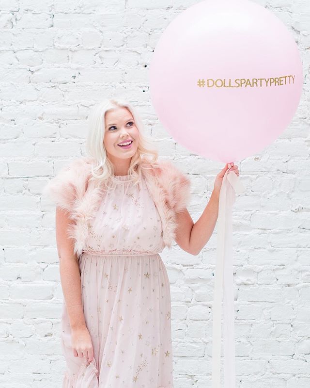 How do you party pretty, sweet doll! Share with us using our hashtag #dollspartypretty! #theprdolls *
*
*
*
*
#thecarolinedoll #fashioninfused #stylist #fashionpr #creativebizlife #savvybusinessowner #bossbabe #girlboss
#lifestyleblogger #fashionblog