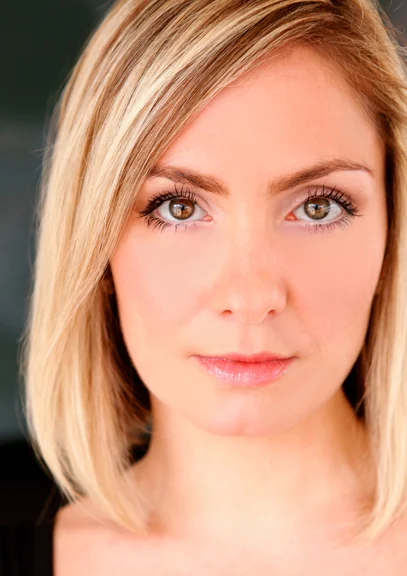 Laura H.jpg