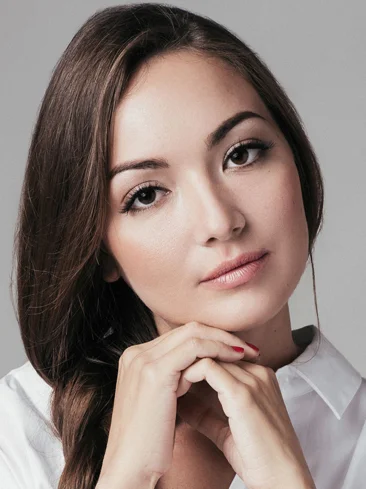 Alina S.jpg
