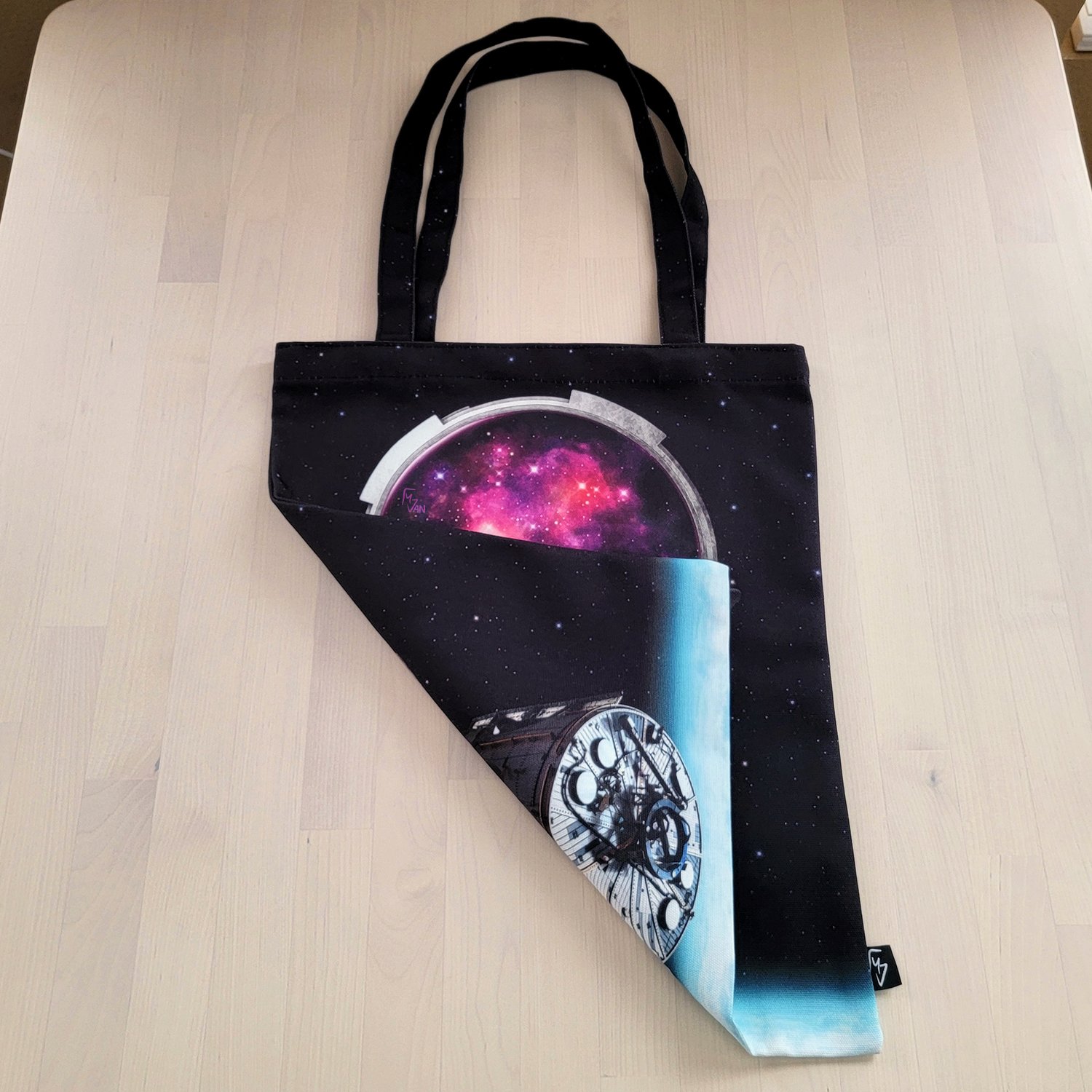 mvan_ToteBags2024_Hubble_004.jpg