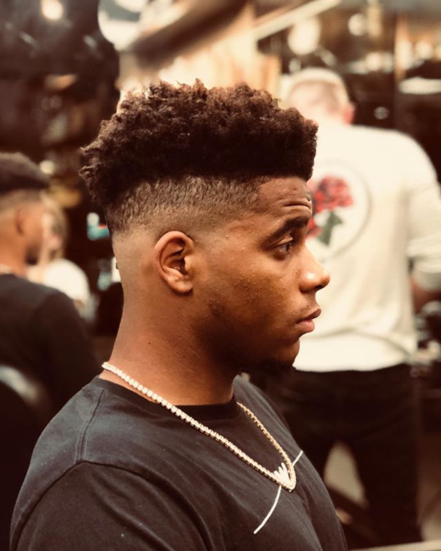 Not a bad way to start the weekend #lookgoodfeelgood #selfcare #barber #dmv #professional #babylisspro #babylissforbarbers #curls #mensfade #fade #haircut #blingbling