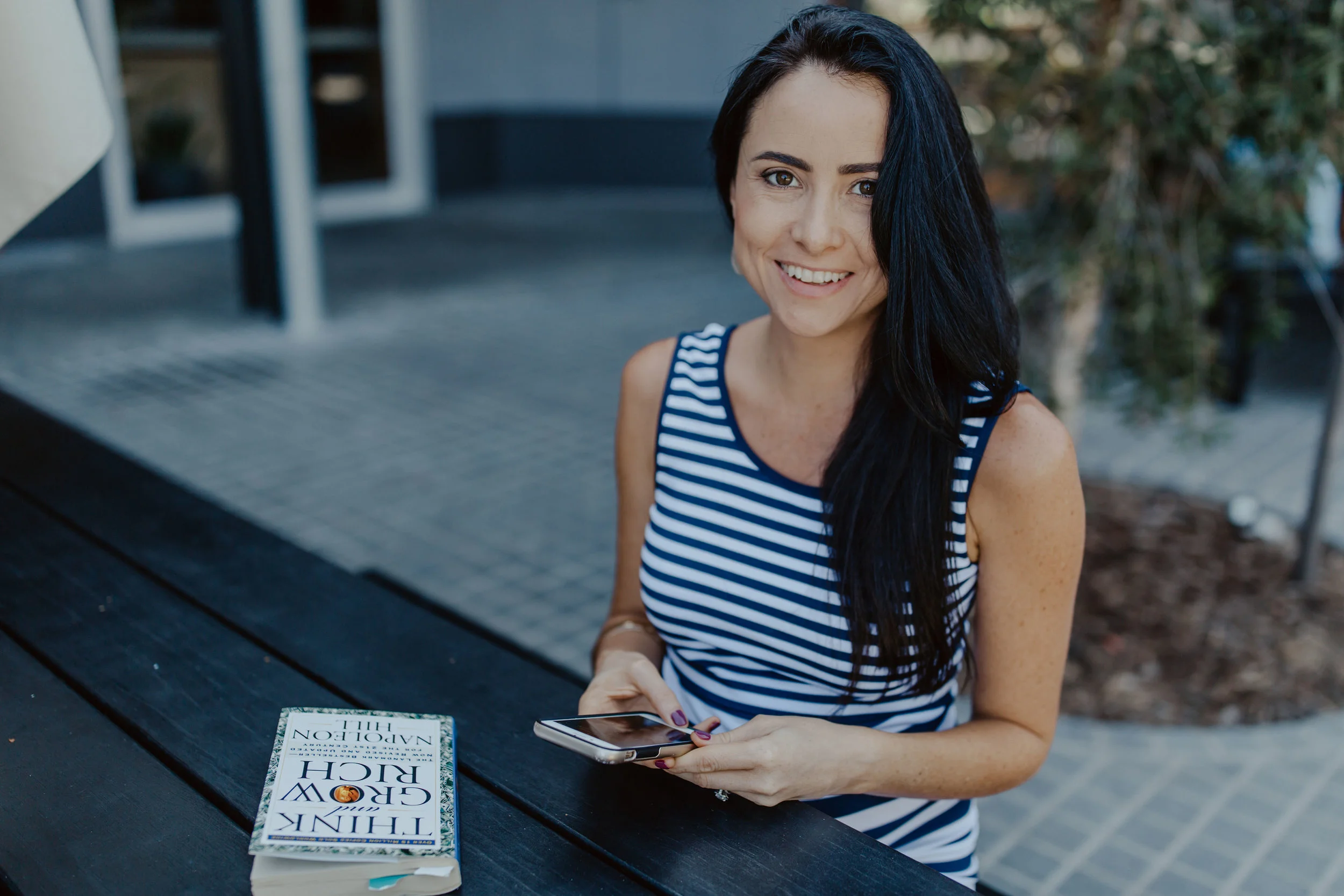 Learn how to manifest money fast in 4 steps.