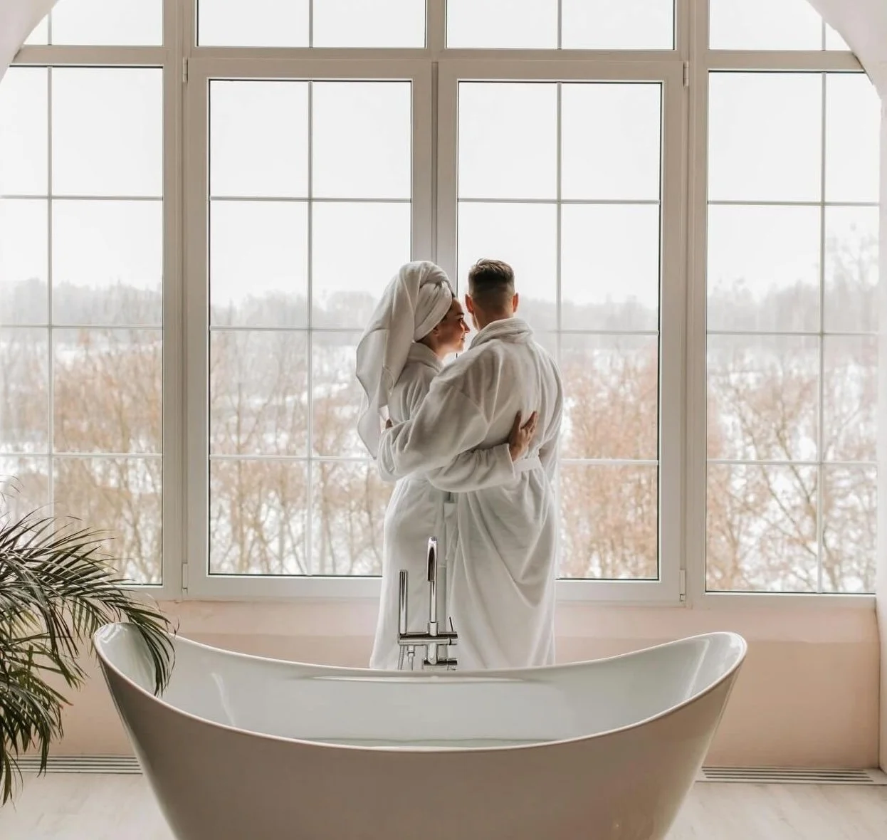Juliette Kristine featured in Her Campus's article about manifesting romance