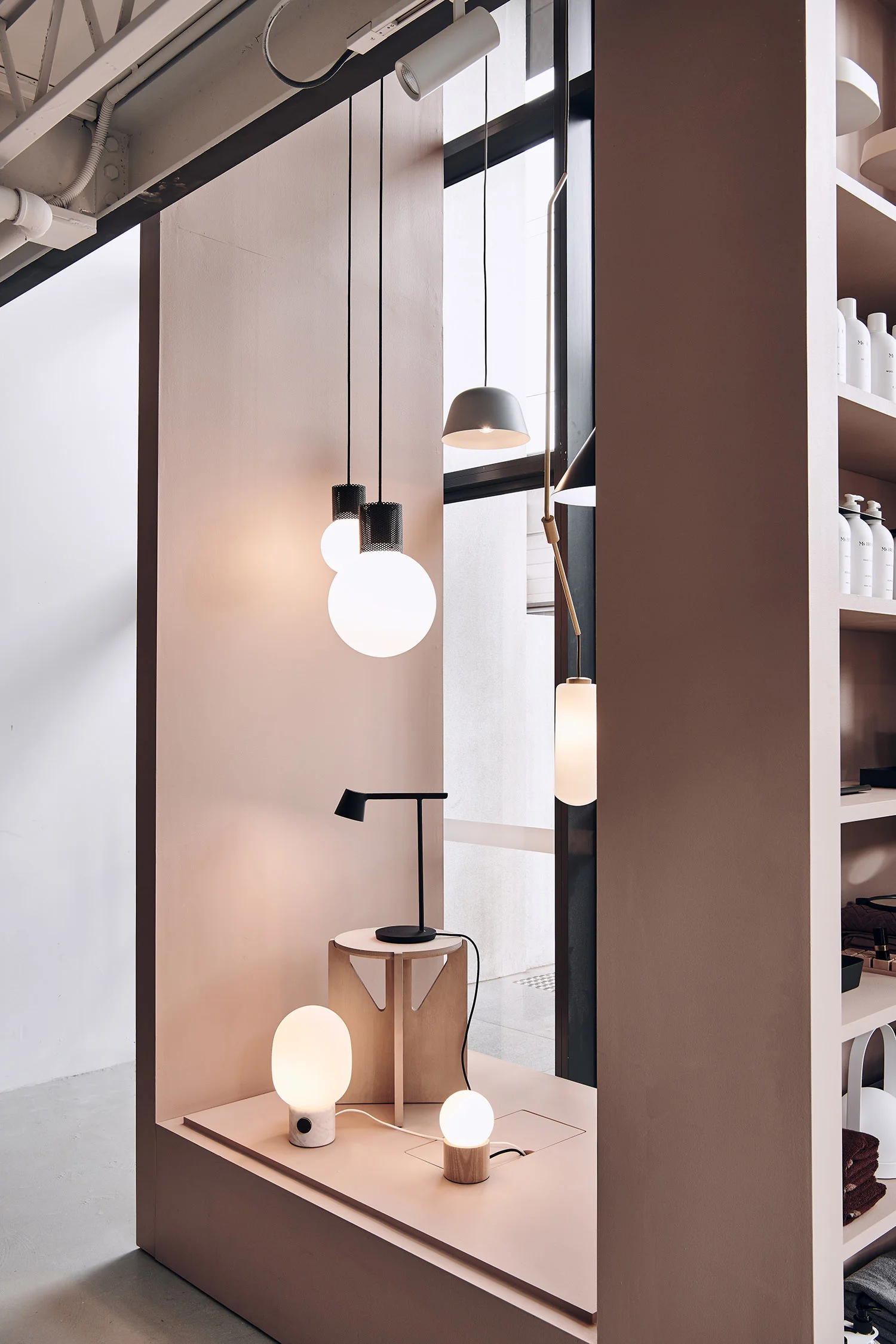 Designstuff Showroom_Finals_@simonshiffsays_0 10.jpg