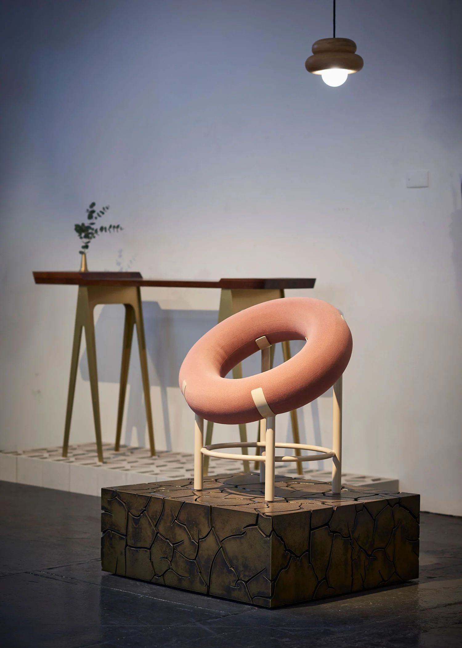 meanwhileinmelbourneFriends-and-Associates_AGM-EXP0-19_exhibit-images_)32.jpg