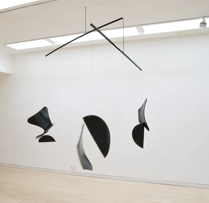 Martin Boyce, Mobile (For 1056 Endless Heights) . Installation view. Powder coated steel, chain, wire and Jacobsen Series 7 chair parts