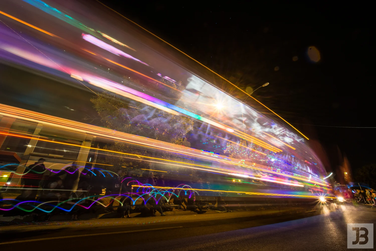 bendigo-easter-fair-night-parade-s-3.jpg