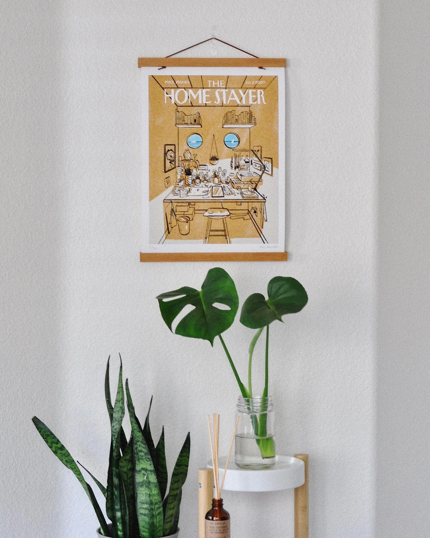 @bors_kim gifted me this art piece for my birthday (swipe to see it closeup, love all the details and so so relevant to 2020 👀)

I wanted to add something around the piece so it started my plant mom-hood 🌱 I propagated my monstera for the first tim
