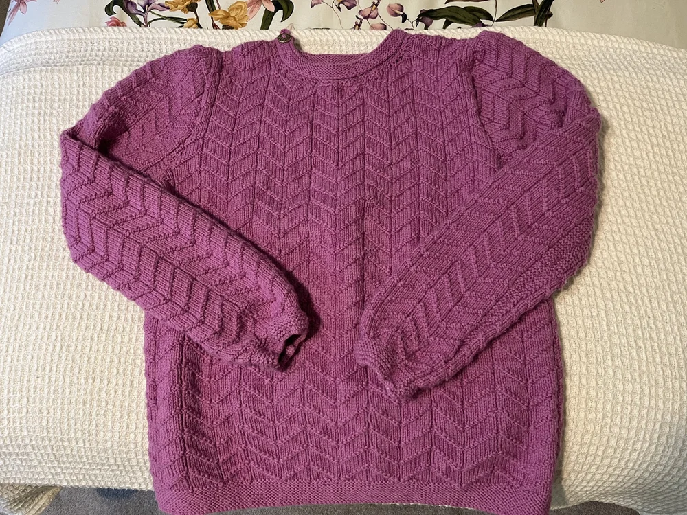 Lyn Bender: Peachberry 8 ply