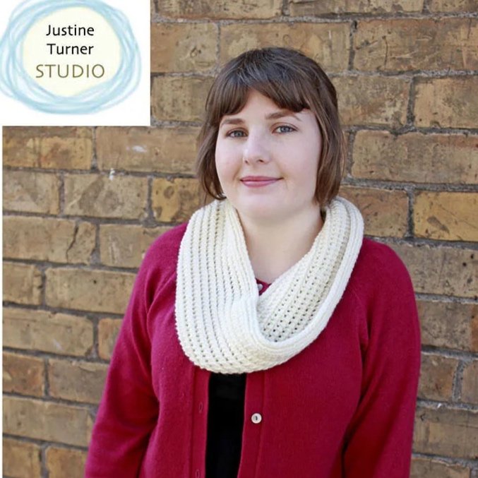Scamander is a delightfully cushy cowl, worked in a deceptively easy two row pattern repeat. 
