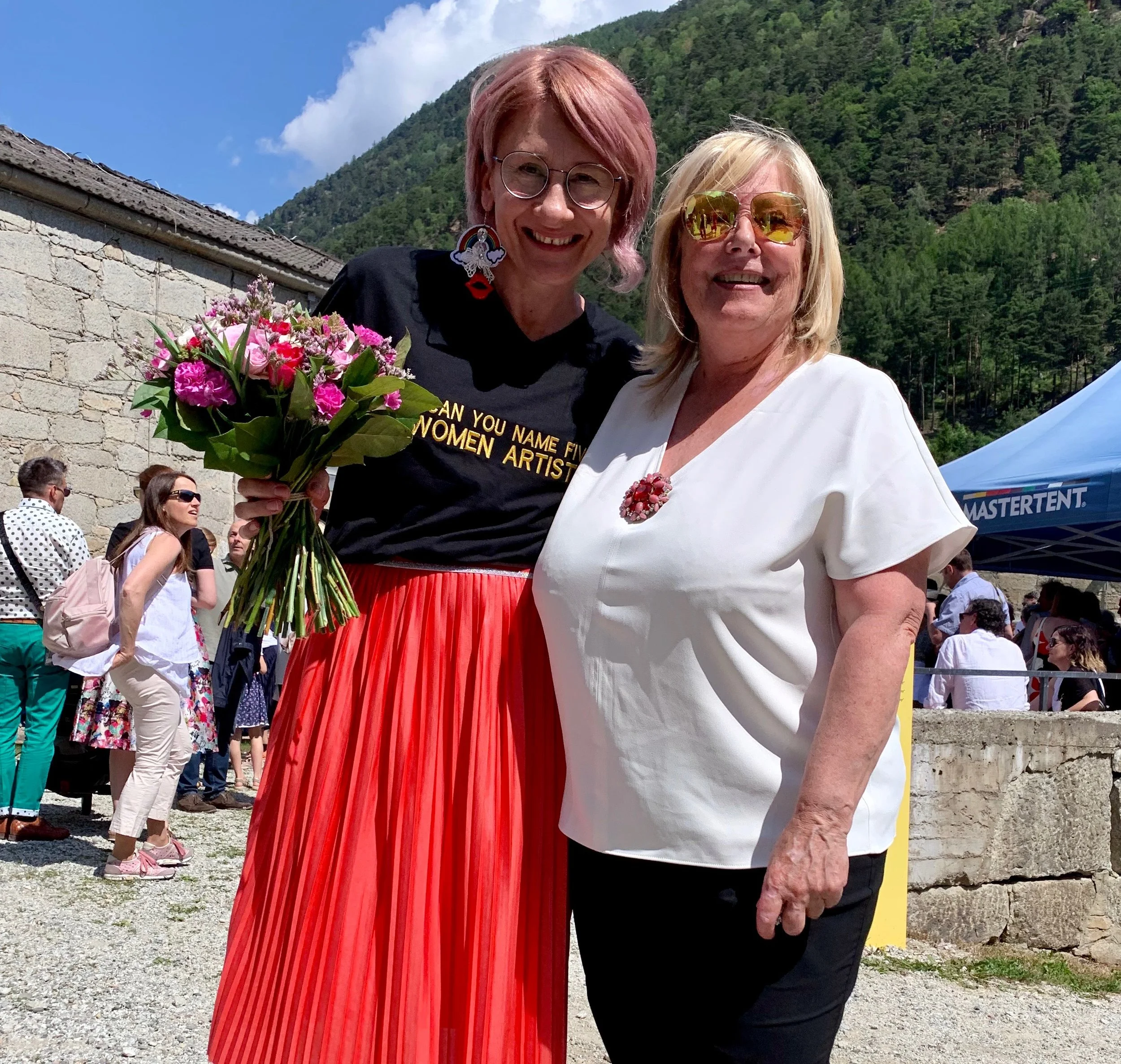 Irene Dejaco - bouquet artist and art critic