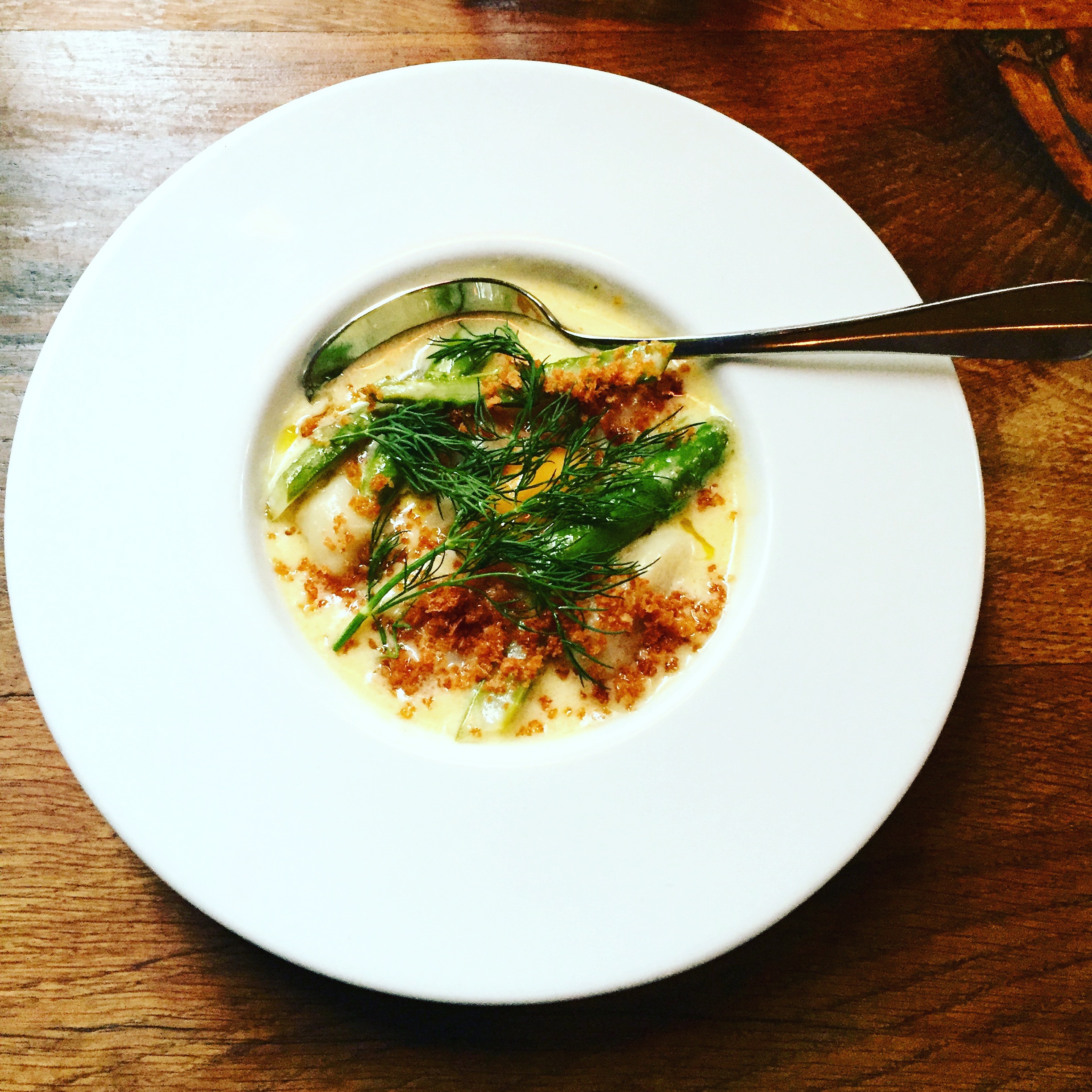 Potato gnocchi with manchego cream, asparagus and egg yolk (£7.50)