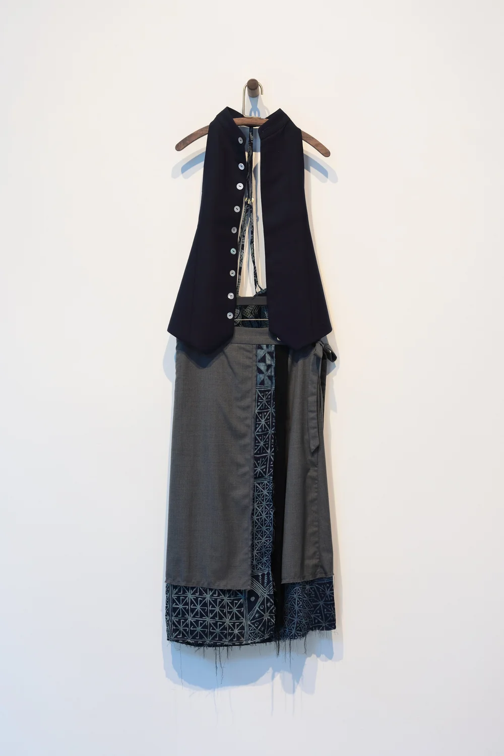 Adeju Thompson/Lagos Space Programme, Look II (Project 5: Aṣọ Lànkí, Kí Ató Ki Èniyàn/We Greet Dress Before We Greet Its Wearer), 2023. Vest, skirt, bronze anklets, beaded veil headpiece