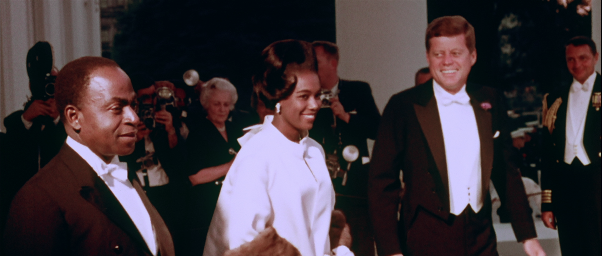 Cinematizing the Ghostly Postcolonial Timescape: John Akomfrah & Black Audio Film Collective