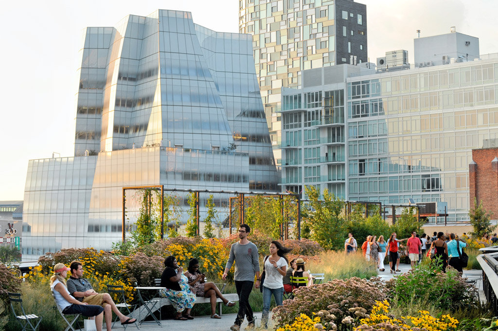 https://static01.nyt.com/images/2011/08/28/fashion/28HIGHLINE/28HIGHLINE-jumbo.jpg