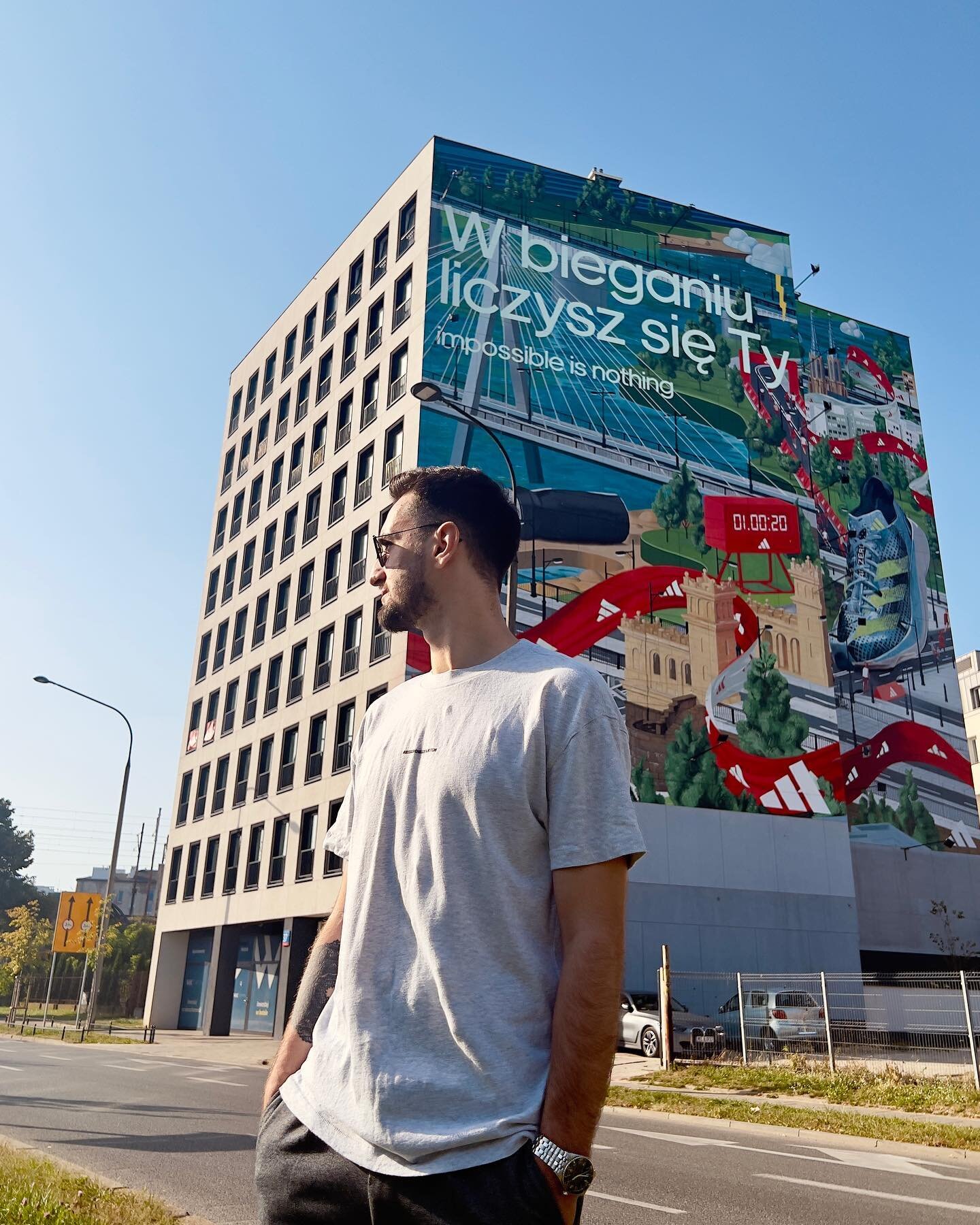 In running, you are what matters.
I have teamed up with Adidas once again to design this mural, which motivated the runners at the start of the 8th Night Praski Half-Marathon.
&mdash;
Client: Adidas
Agency: VMLY&amp;R
Painting: Good Looking Studio
&m