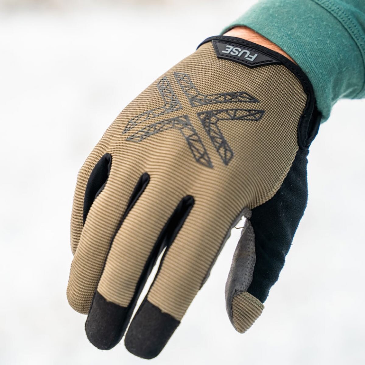 Ground up design and development of the new @fuseprotection Stealth gloves, a MTB focused glove that is slim, minimalistic, durable, and using Nanofront micro fibre material. Full pattern drawings, material and colour specification, and silicone prin