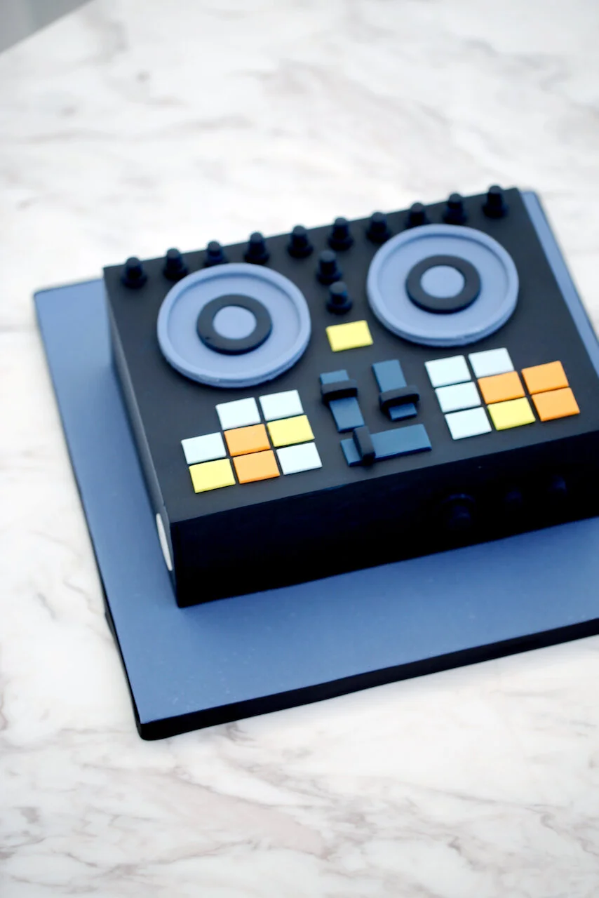 DJ Turntable Birthday Cake Limassol Cyprus Order Buy