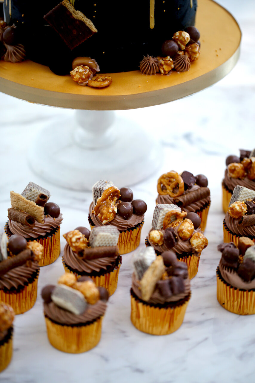 Black Sweets Gold Drip Birthday Cake Limassol Cyprus Order Buy