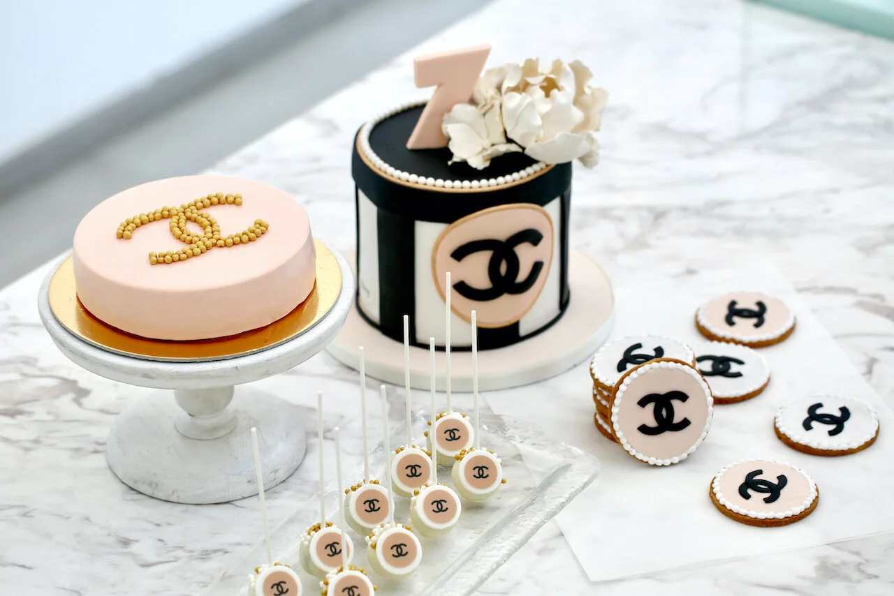 Yiamy Birthday, Anniversary, Engagement, Baby shower, Christening, Corporate, Celebration Party Guest Favours Gift Limassol Cyprus Cookie Vanilla Chocolate Glyko