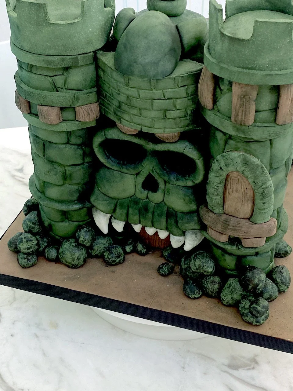 Yiamy_Custom Cake - 10.jpeg