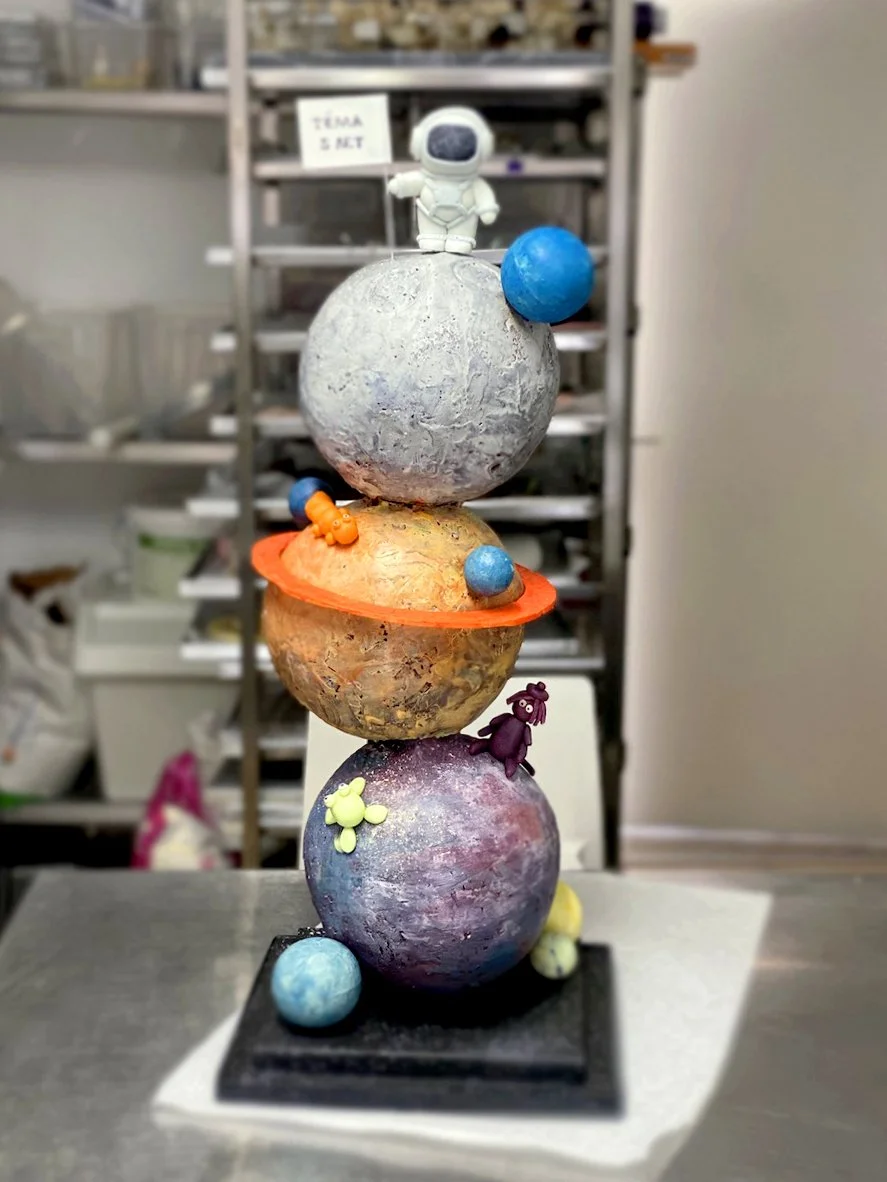 Yiamy_Custom Cake - 1.jpeg