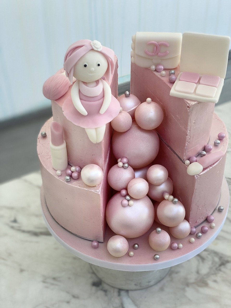 Yiamy_Custom Cake - 17.jpeg