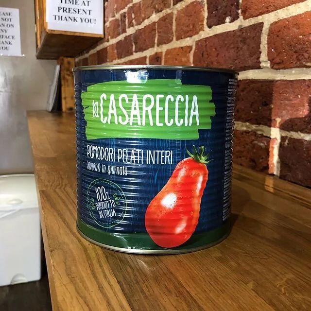 &quot;I don't think people realise how good these tomatoes are. We had them with our English breakfast and they tasted absolutely amazing. Much much better than the supermarket tins&quot; @hernebaybob .
.
.
#neapolitanpizza #woodfiredoven #pizza #tak