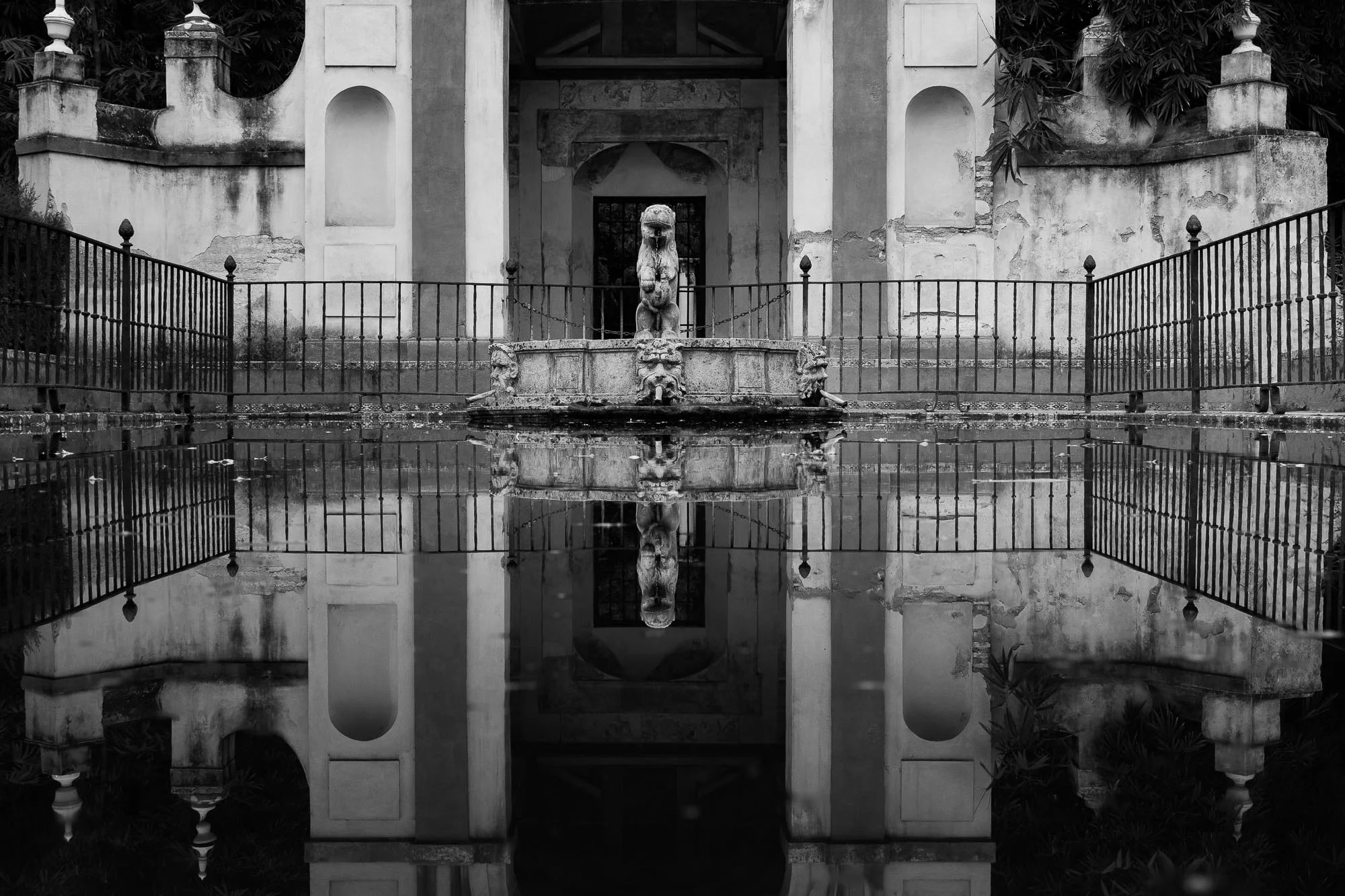 'Lion fountain in the Real Alcazar' Oly E-M10 mkII + 12-40mm f/2.8 PRO @ 21mm, ISO 200, 1/160, f/5.6