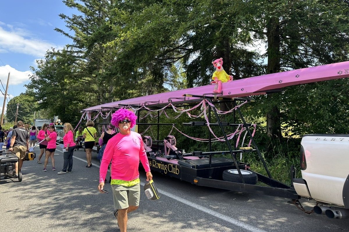 pink-trailer.JPG