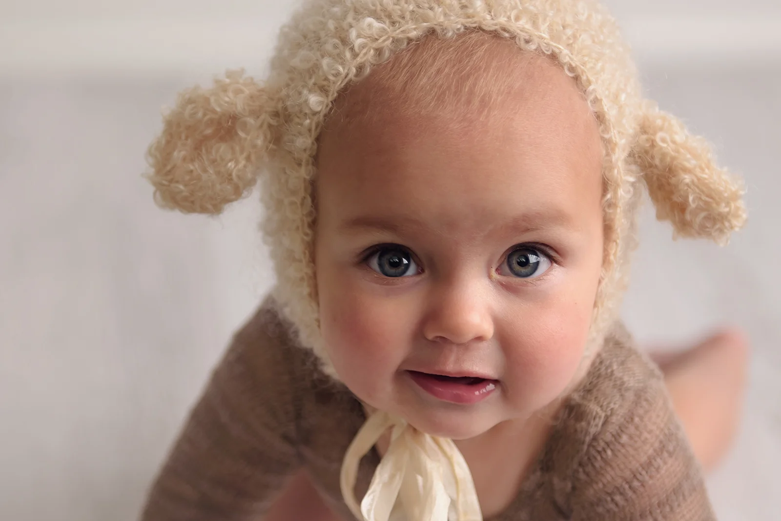 sitter baby photographer adelaide.jpg