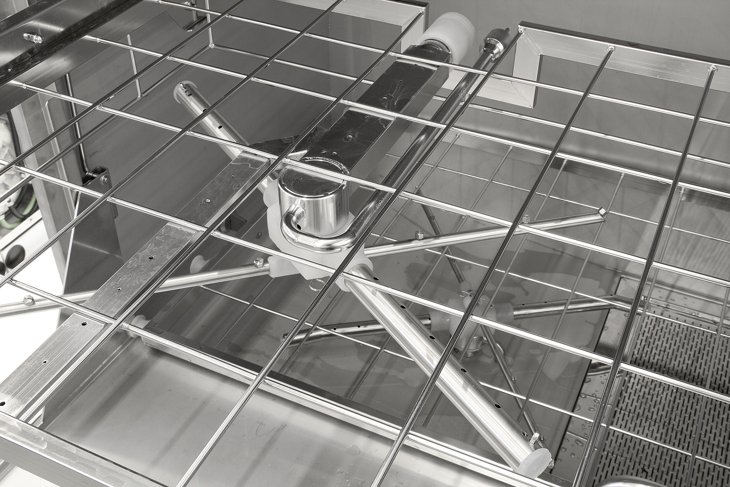 AC 1300 cart washing arm detail.jpg