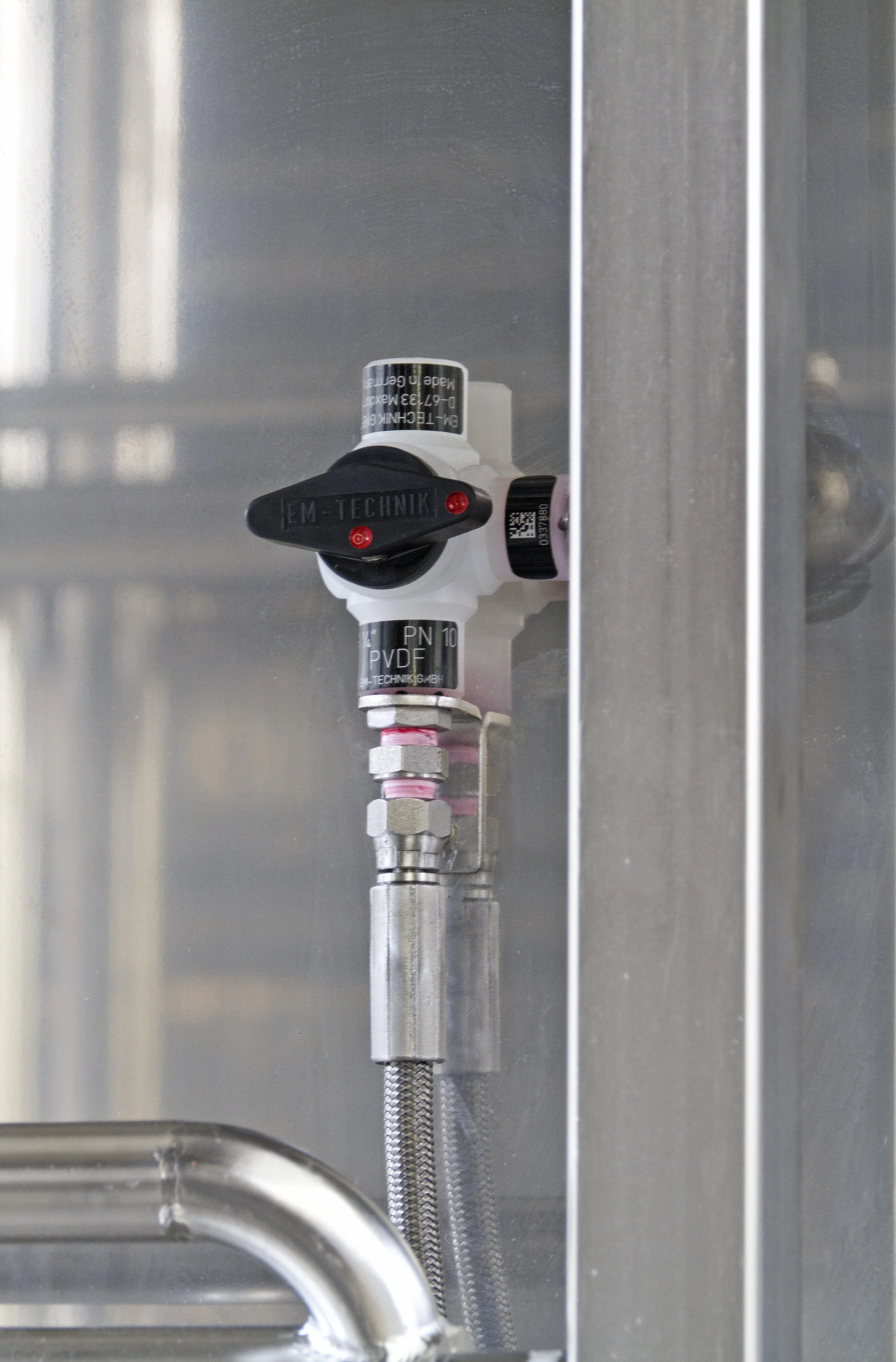 AC 7000 NHP seal safety release.jpg
