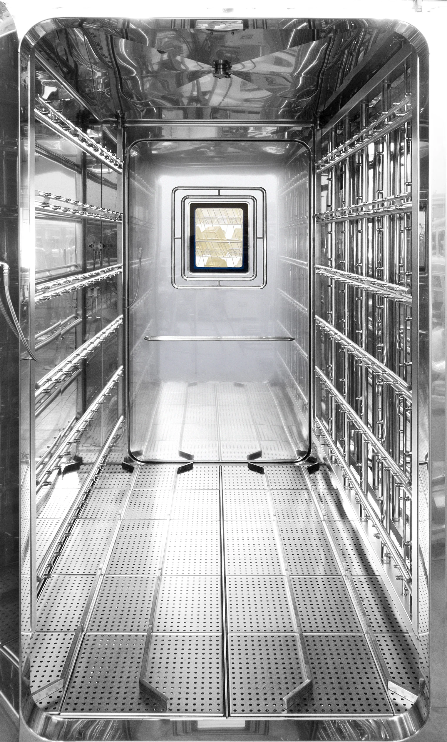 AC 7000 NHP washing chamber.jpg