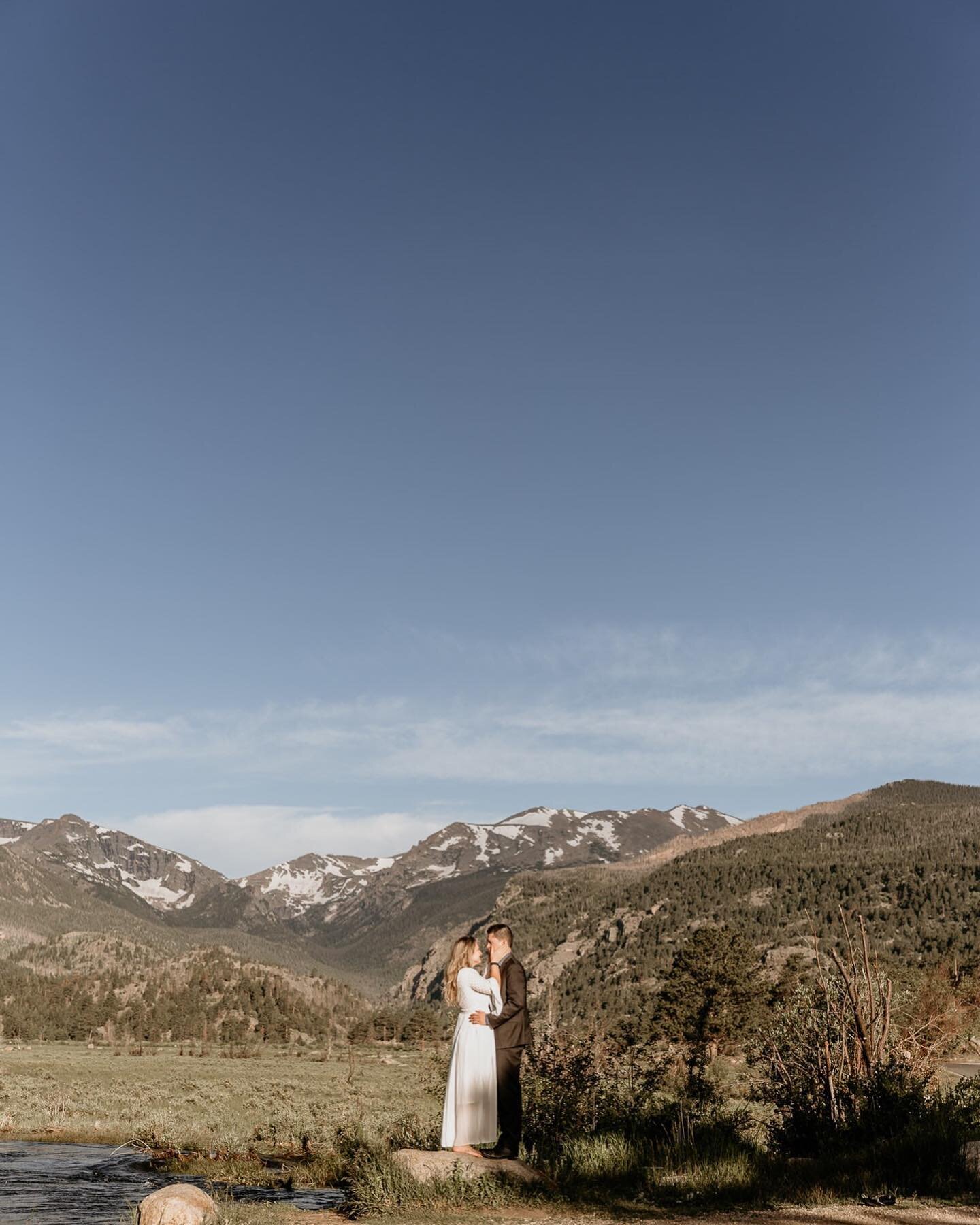 Happy Labor Day! We hope your day is as blissful as an intimate elopement in RMNP❤️