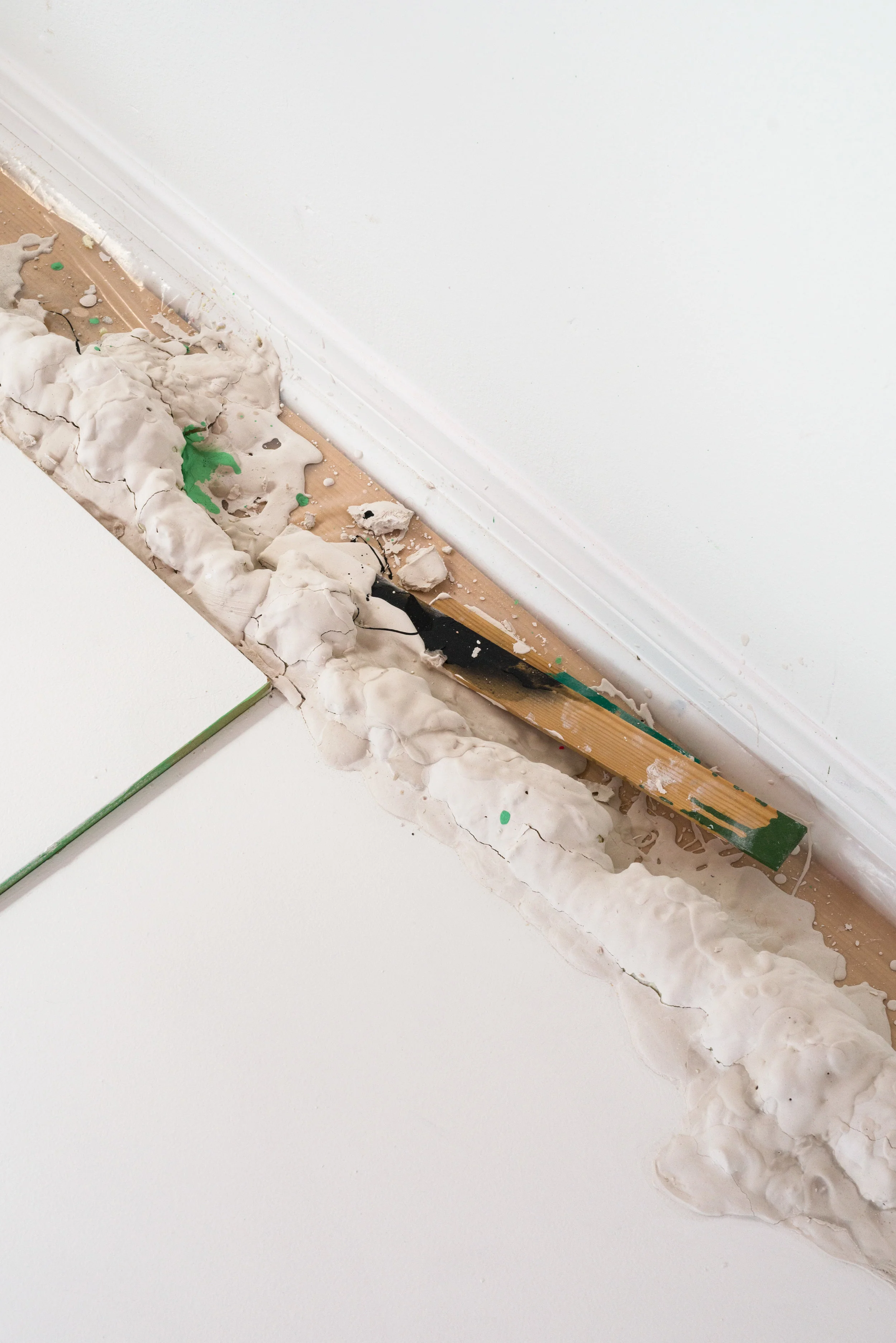 9_Garden_Rosie Reed and Finbar Ward_Housekeeping_detail.jpg