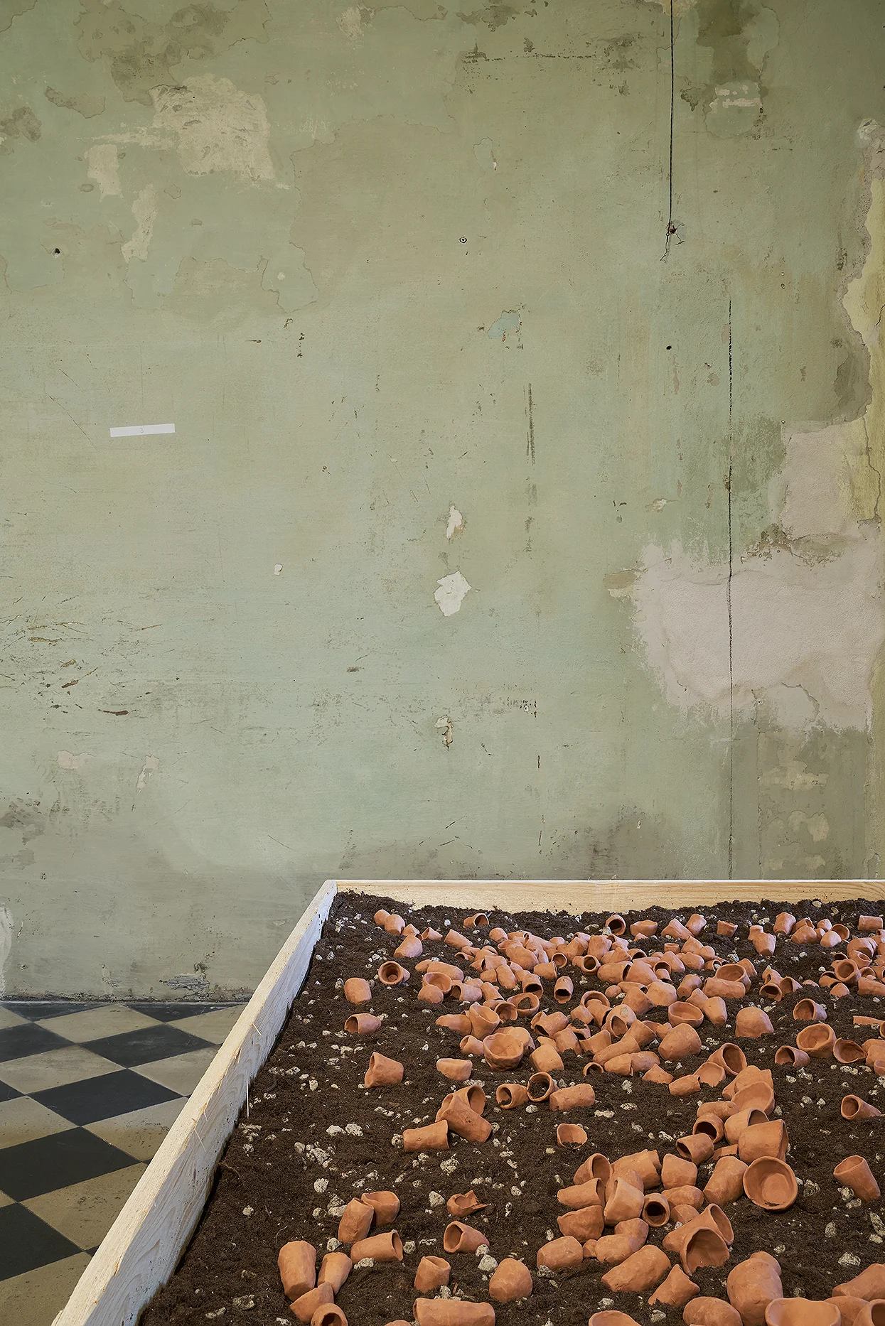 790 Terracotta Pots 2019 AD, Finbar Ward