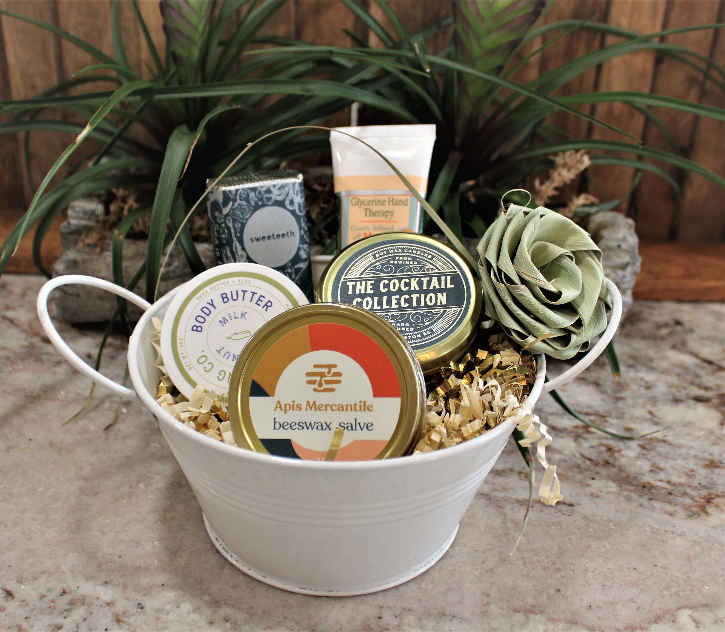 Charleston Bridesmaid Gift Tub