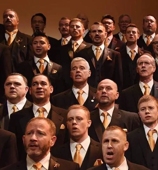  Daryl Curry (center) with Turtle Creek Chorale