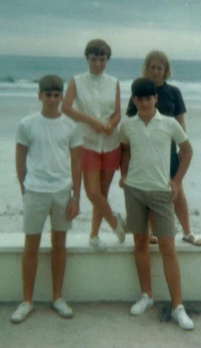  Daryl (front right) with brother and sisters