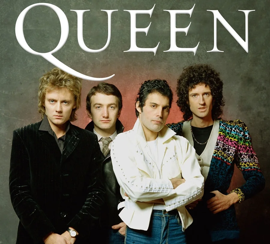 6052.Queen-group_900.jpg