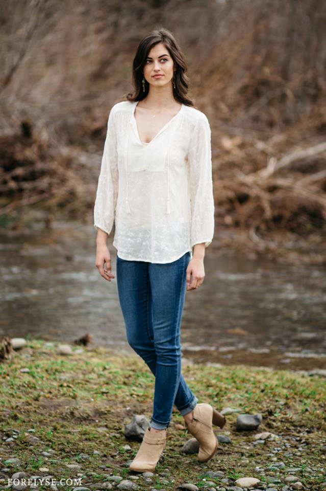 Ivory Garden Top & The Candace Skinny ($54.99)