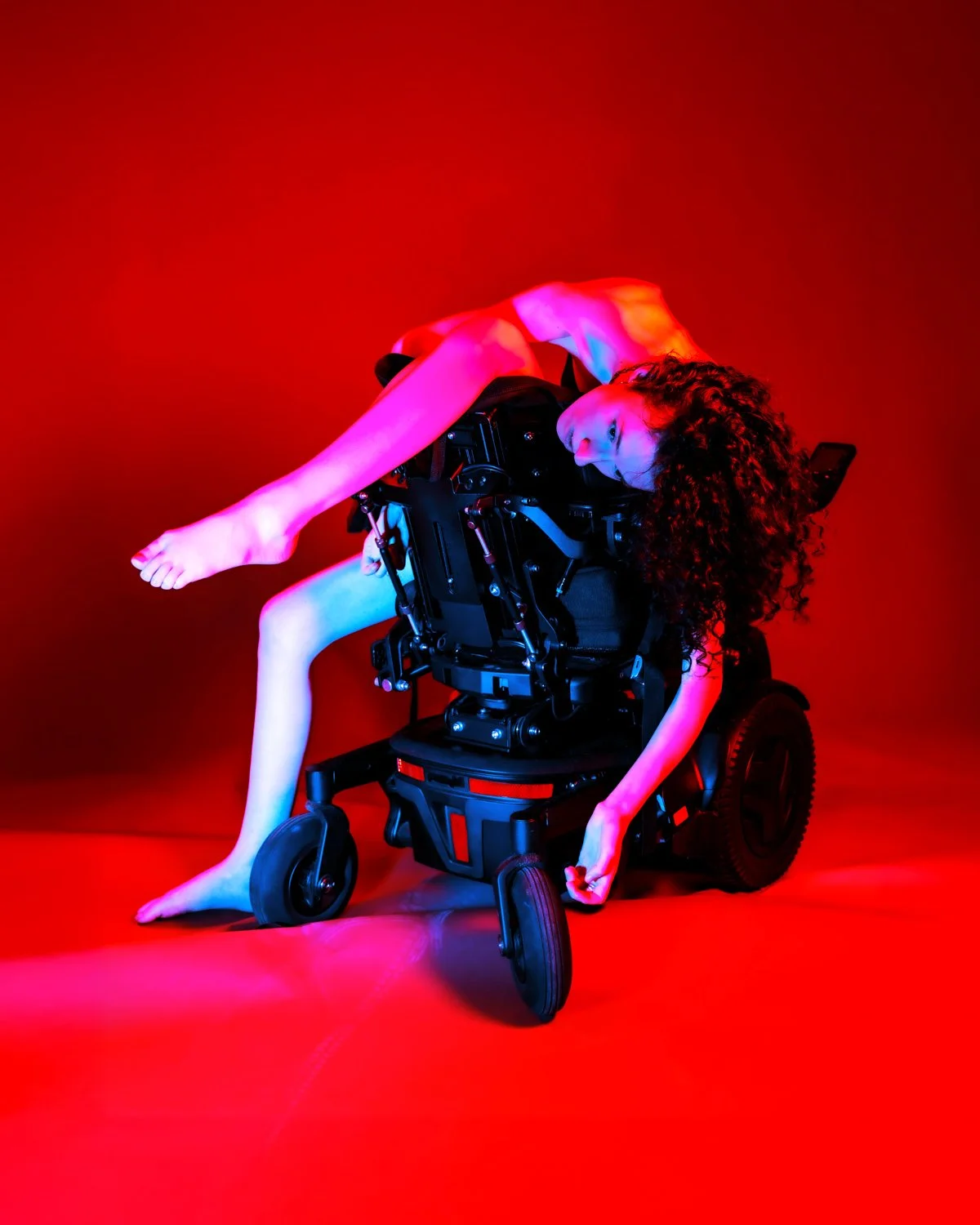 1_ChairBody Entangled_Natalie de Segonzac.jpg